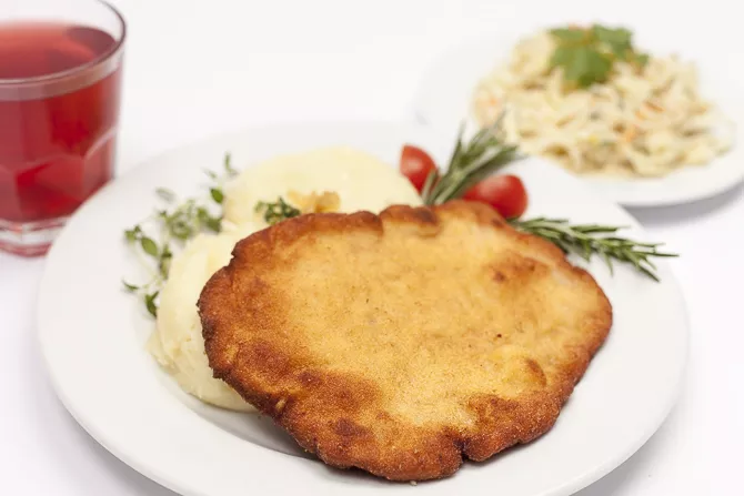 rosół + pierś panierowana + ziemniaki + surówka krymska