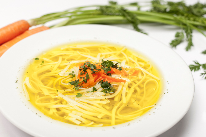 rosół + kotlet mielony + ziemniaki + marchewka z groszkiem